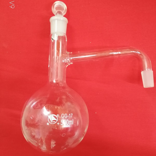 Glass distilling apparatus