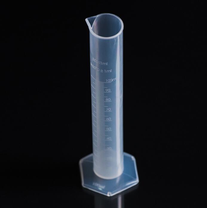 Cilindros de medición de plástico, graduación en relieve