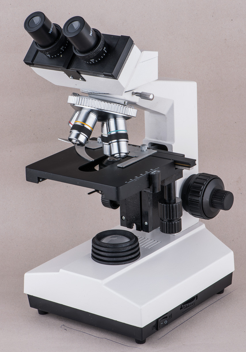Microscopio XSZ-107BN