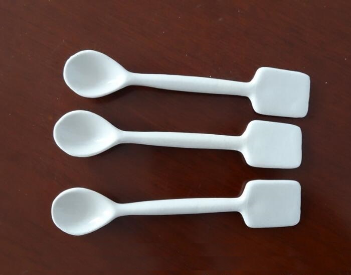 Porcelain spoon spatula